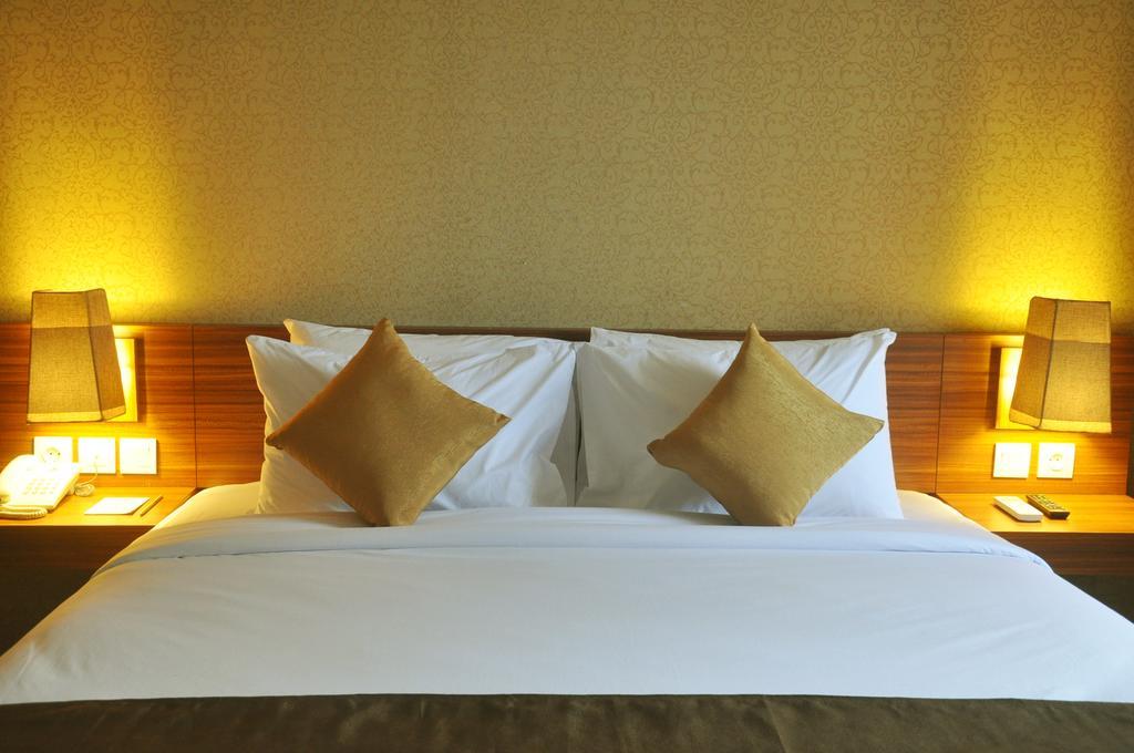 H Boutique Hotel Jogjakarta Γιογκιακάρτα Δωμάτιο φωτογραφία