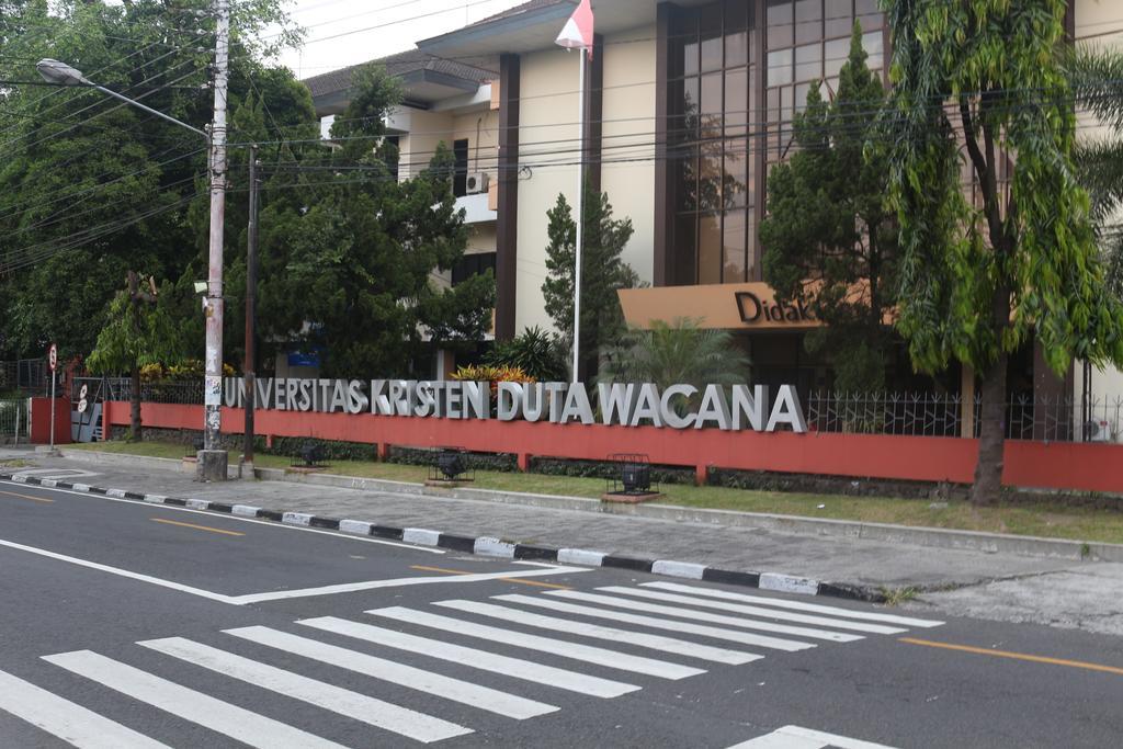 H Boutique Hotel Jogjakarta Γιογκιακάρτα Εξωτερικό φωτογραφία